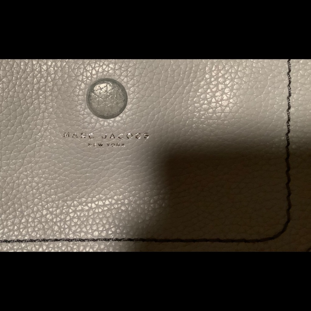 Marc Jacobs Light Gray Leather Crossbody - Picture 3 of 6